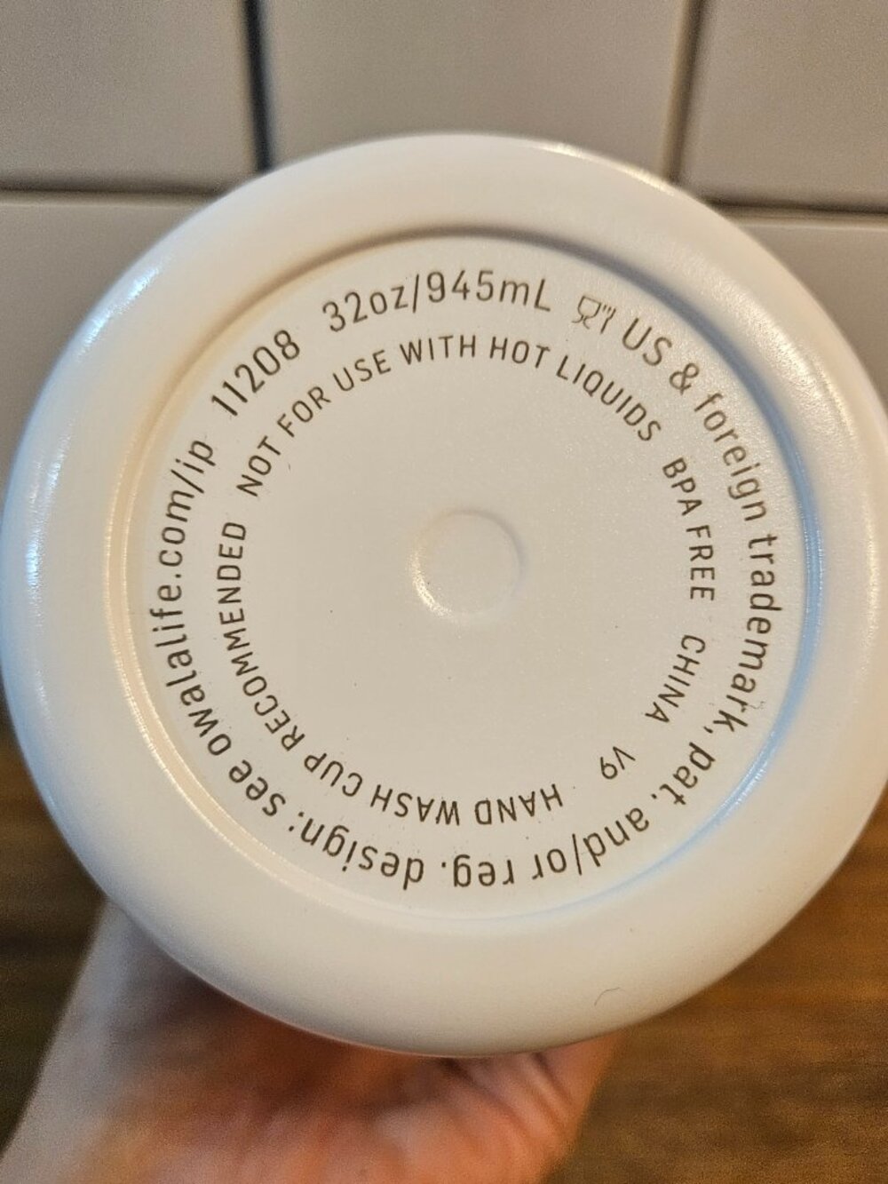Owala 32oz FreeSip in Neptune - Glow in the Dark! - Picture 5 of 5